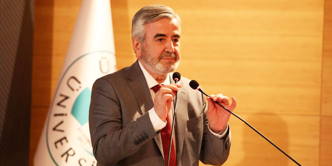 Diyanet eski Başkan Yardımcısı Yılmaz: Sosyal medya mürşidleri yetiştirmeliyiz