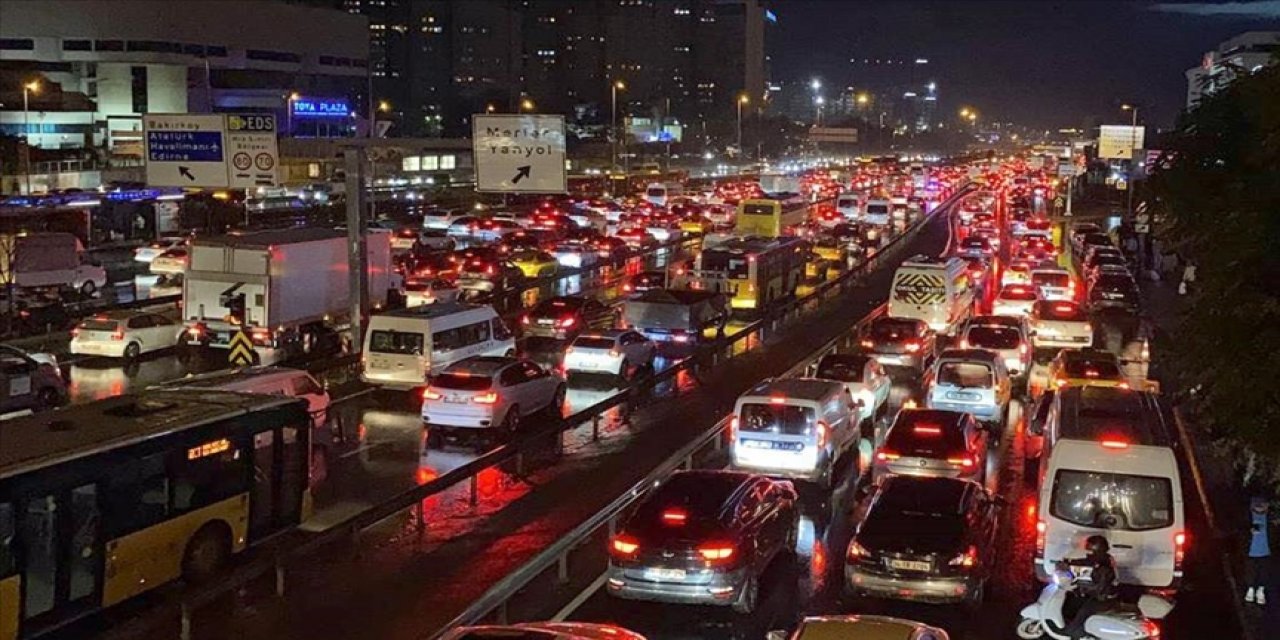 İstanbul, trafikte kaybedilen saatler bakımından dünyada birinci!