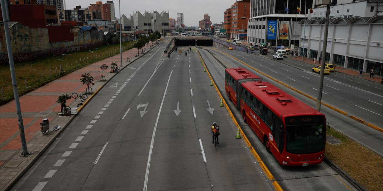 Kolombiya'nın başkentinde arabasız ve motorsuz gün