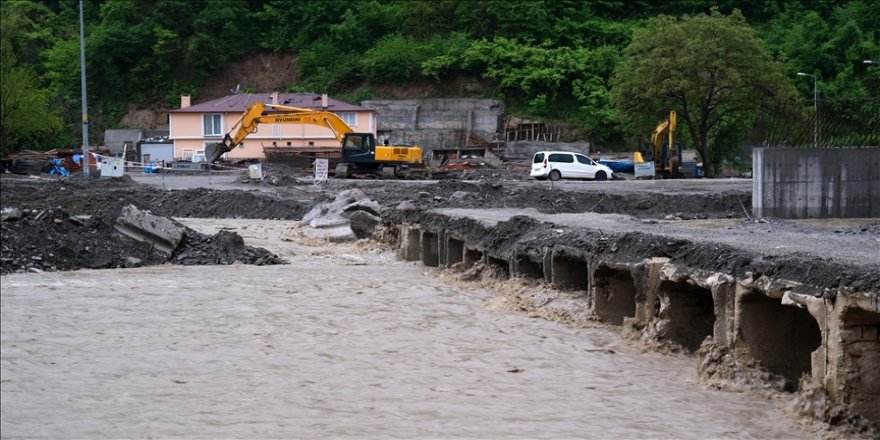 Kastamonu'da derelerin su seviyesinin yükselmesiyle 15 geçici köprü zarar gördü