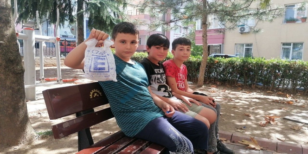 İlkokul çocuklarının yaptığı hareket takdir topladı