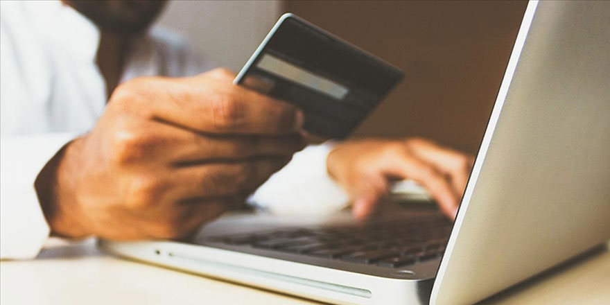 Özel günlerde internetten alışverişte dolandırıcılarına dikkat