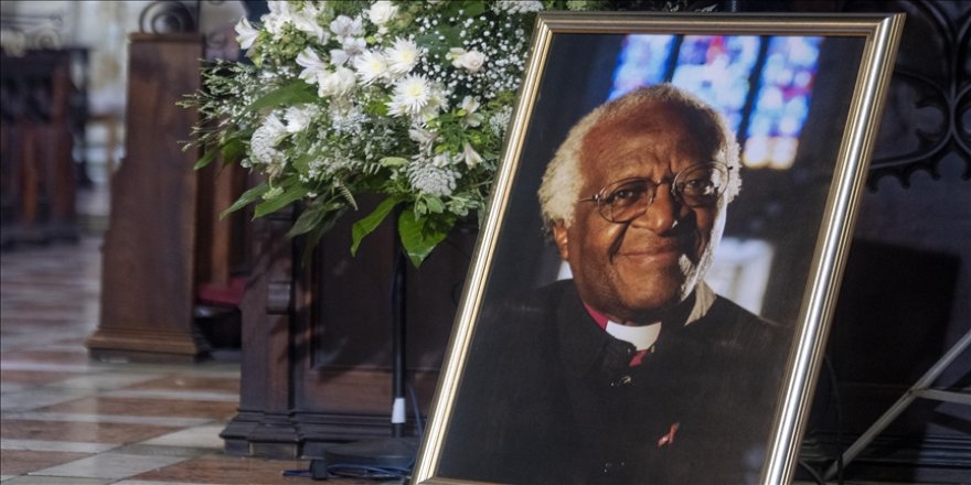 Apartheid'e karşı bir özgürlük savaşçısı: Desmond Mpilo Tutu
