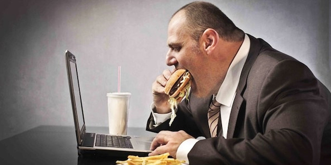 Tıka basa yemek günah mı?