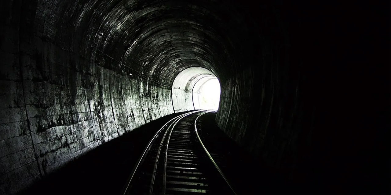 Zaman Tünelinde Çıkışı Görmek