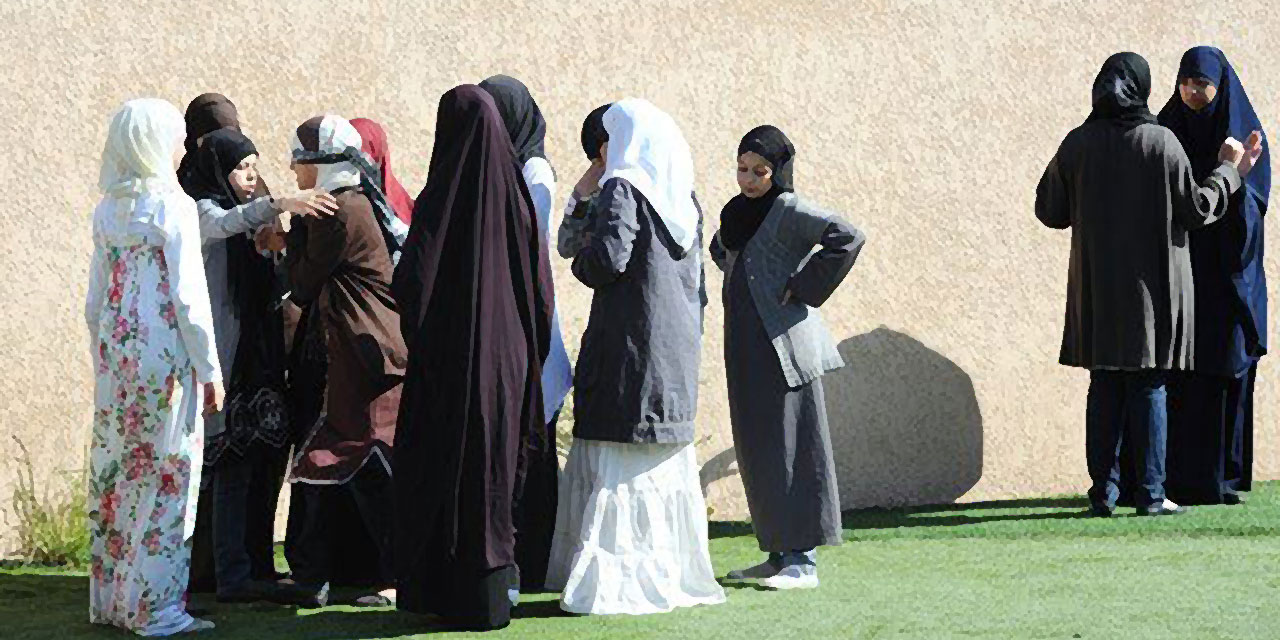 Fransa'da Danıştay avukatlara yönelik başörtüsü yasağını onadı