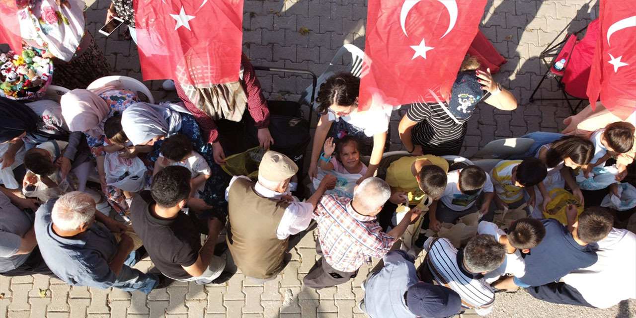 Bilecik'te 6 asırlık arefe geleneği: Önce namaz sonra şeker