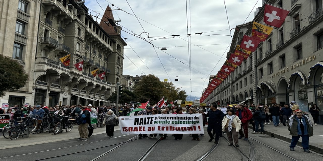 İsviçre, İngiltere ve İsveç'te katil israile tepki protestoları düzenlendi