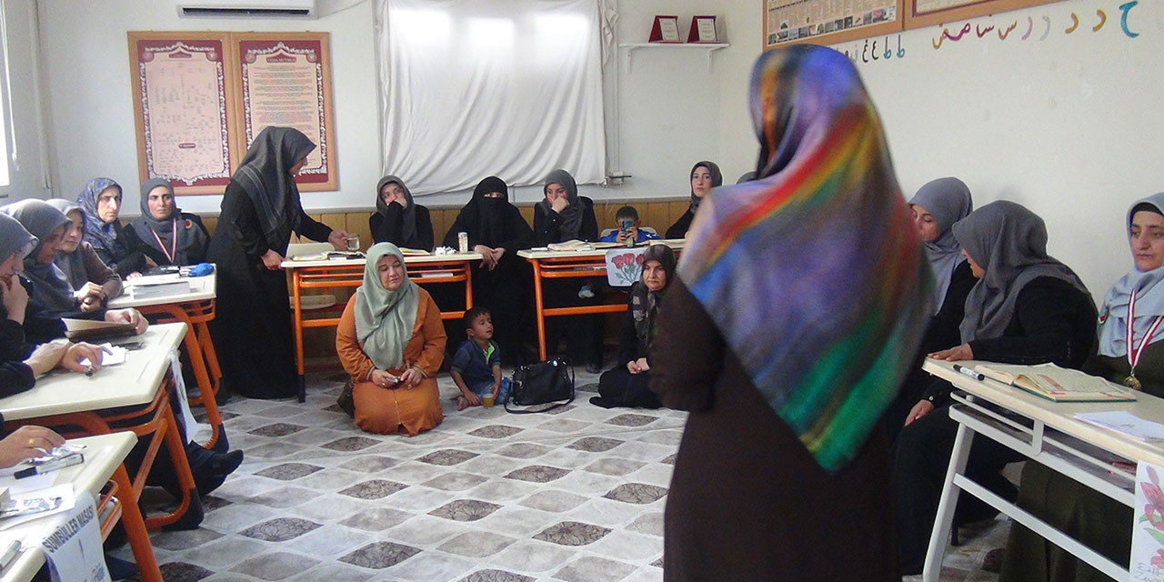 Ev hanımlarının Kur’an-ı Kerim öğrenme azmi