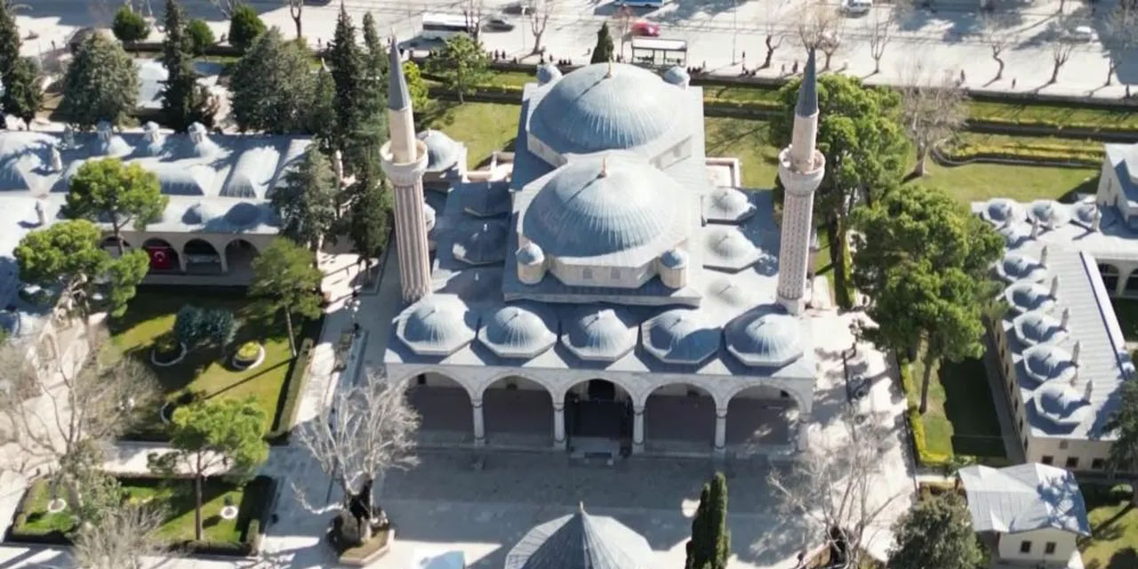 Baykuş gözleri olan 540 yıllık cami