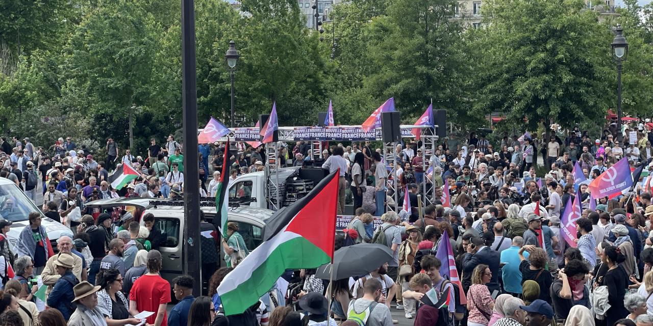 Fransa'da İslam düşmanlığına karşı gösteriler düzenlendi