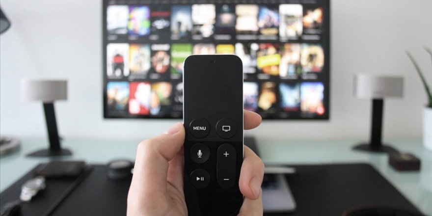 Türkiye'de televizyon izleme süresi 4,5 saati aştı