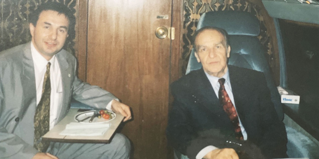 Özel doktoru İzetbegoviç'i anlattı: FBI ve CIA bizi bekliyordu 'Haydi önce öğle namazını kılacağız' dedi