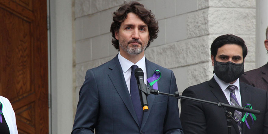 Kanada Başbakanı First Nation topluluğundan özür diledi