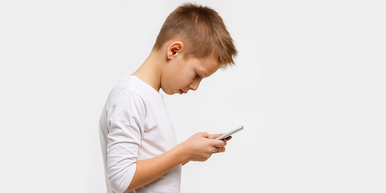 Yeni neslin sessiz tehlikesi: Cep telefonu kamburluğu