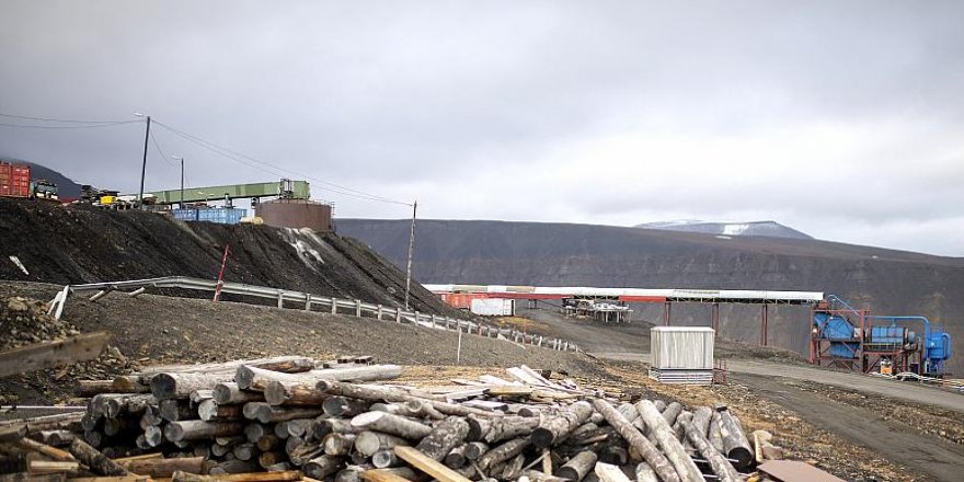 Norveç, Kuzey Kutbu'ndaki son kömür madenini kapatma kararı aldı
