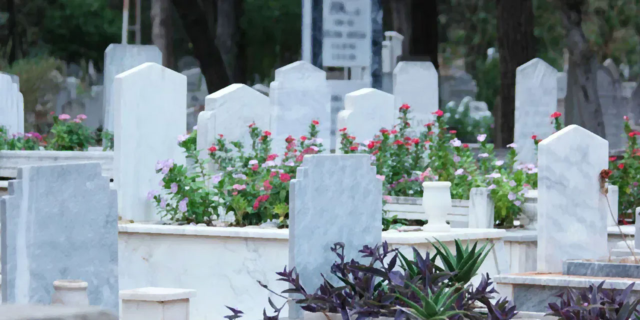 Mezar taşlarındaki yazıları okumak unutkanlık yapar mı? Böyle bir hadis var mı?