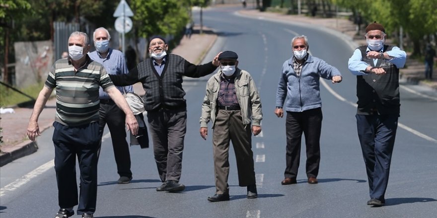 Geçen yıl 810 bin kişi emekliliğe hak kazandı