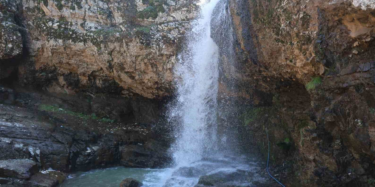 Geçen sene tek damla suyu olmayan Cehennem Deresi gürül gürül akıyor