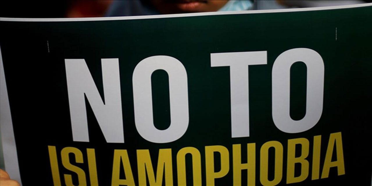 Müslümanların başarıları, ırkçıları çileden çıkarıyor