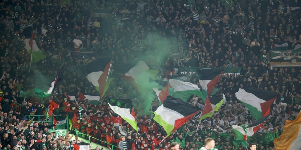 Dünya futbolunda taraftarlardan 'israile kırmızı kart göster' çağrısı