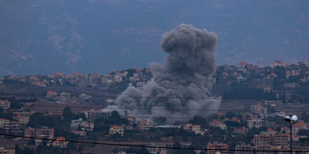 Soykırımcı israil, ateşkese rağmen Lübnan'da evleri havaya uçurdu