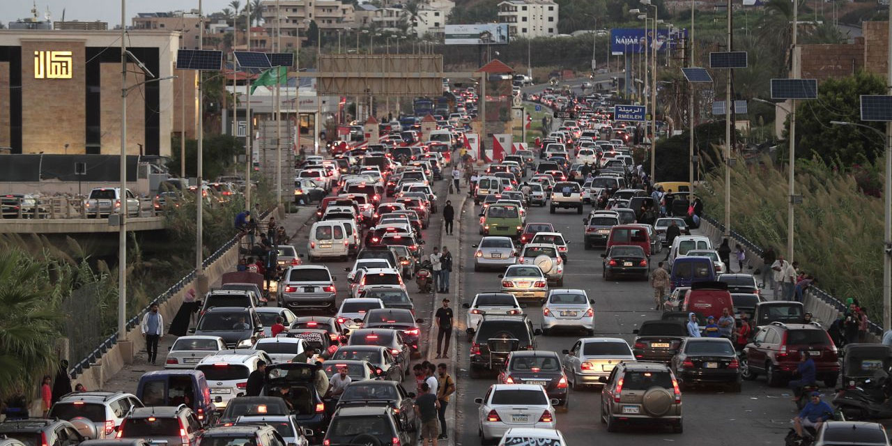 Lübnan'da yarım milyon kişi terörist israil yüzünden yerinden oldu