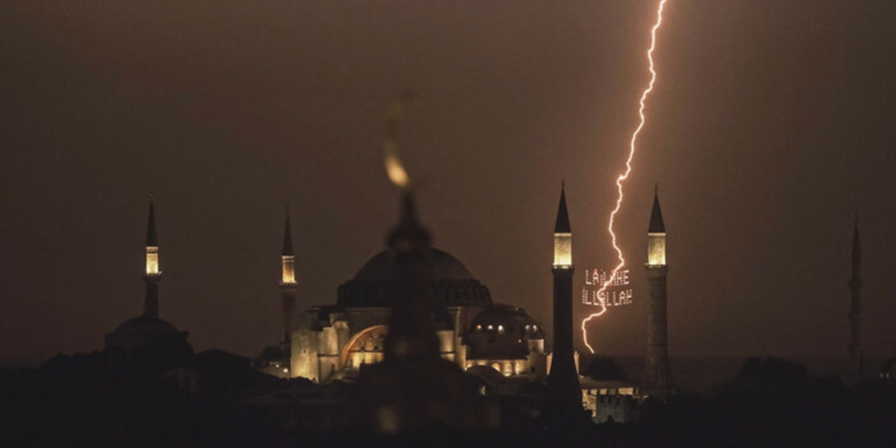 Ayasofya Camii ve şimşek