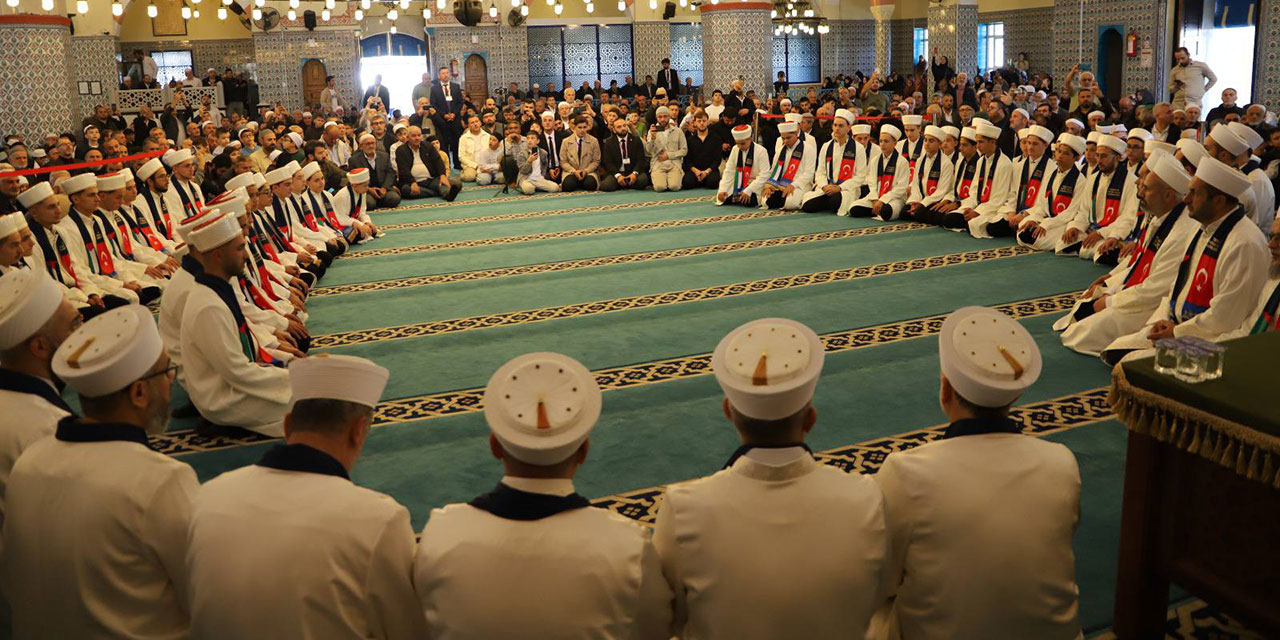 Akyazı'da 47 Hafız için icazet töreni düzenlendi