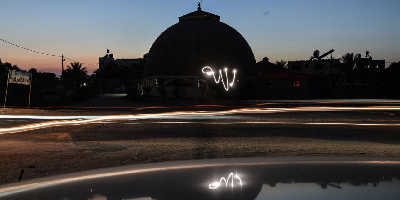 İmam hatip öğrencileri kermesten elde ettikleri geliri Gazze'ye bağışladı