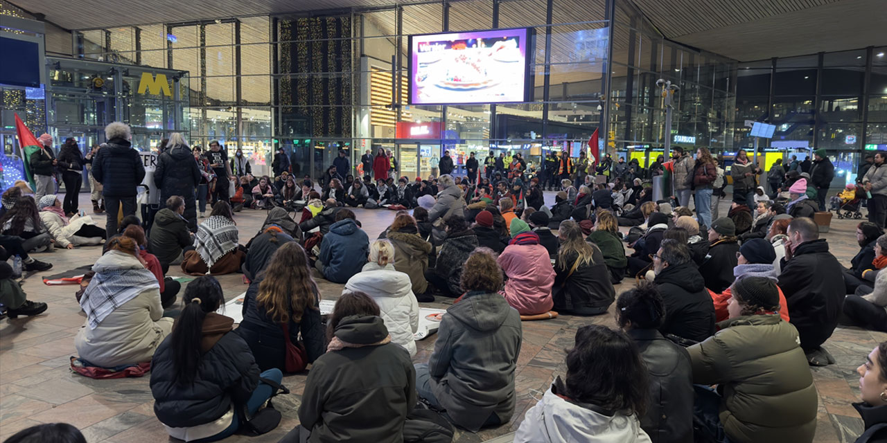 Hollanda'da Filistin'e destek için oturma eylemleri: Bombalar durana kadar devam edeceğiz