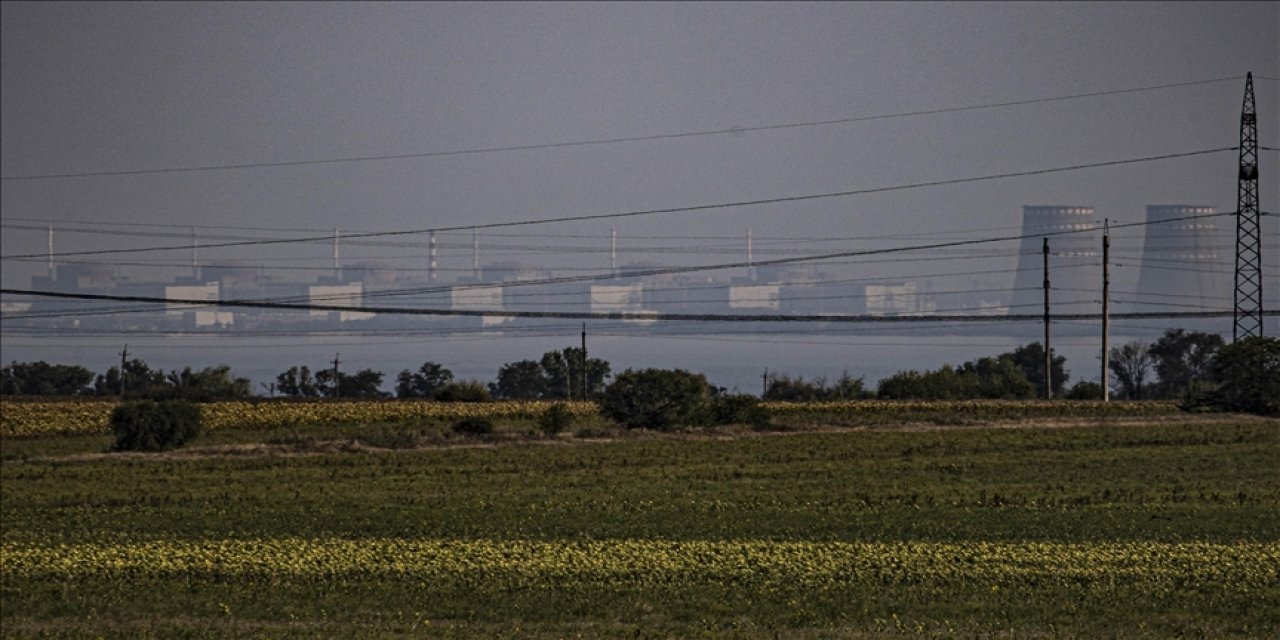 Zelenskiy, Rus güçlerin Güney Ukrayna Nükleer Santrali'ne füze fırlattığını açıkladı