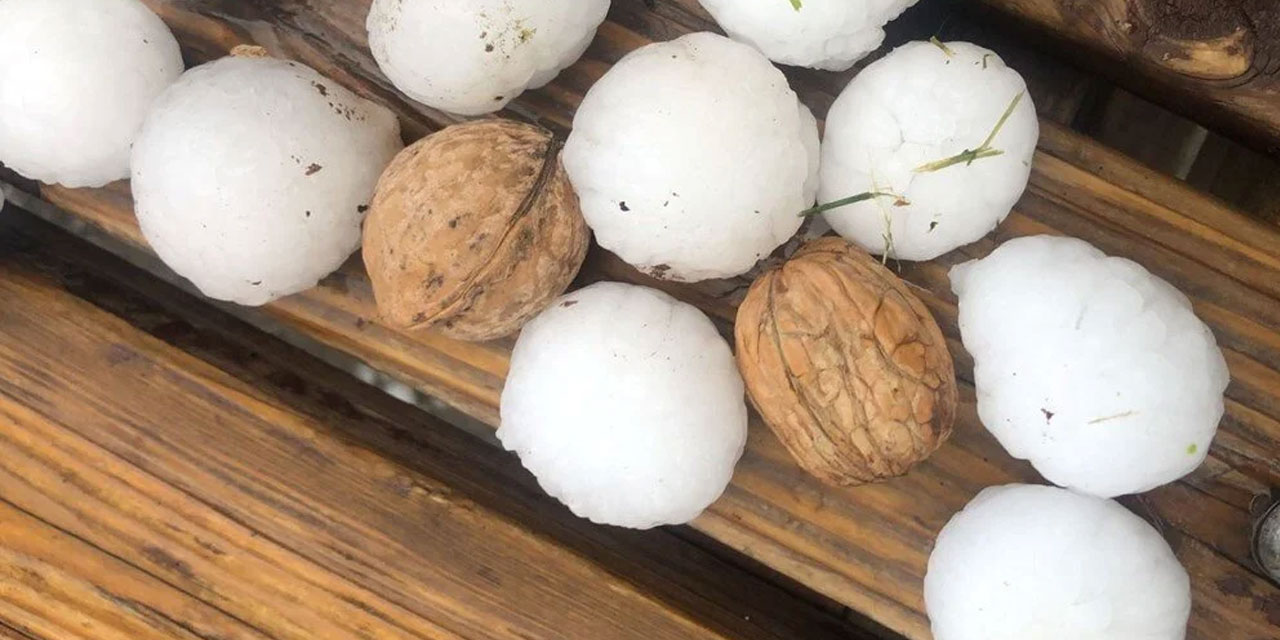 Denizli'ye öyle bir dolu yağdı ki