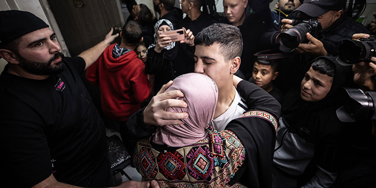 Terör devleti israilin esir tuttuğu 14 yaşındaki Ahmet serbest kaldı: En çok annemi özledim