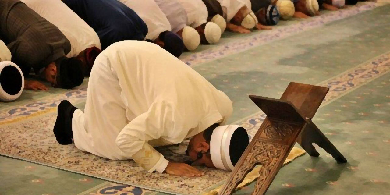 Namazda okunan sûrelerin sırası ve sırasız okumanın hükmü