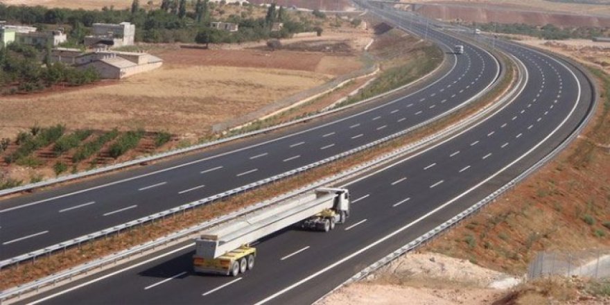 Türkiye'nin yollarına 15 bin kilometre fiber optik ağı