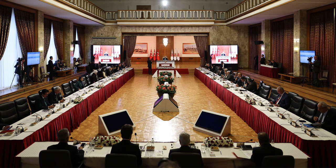 Said Nursi'nin mezar yeri tespit edilmeli: Terörsüz Türkiye Komisyonu'nda gündeme geldi