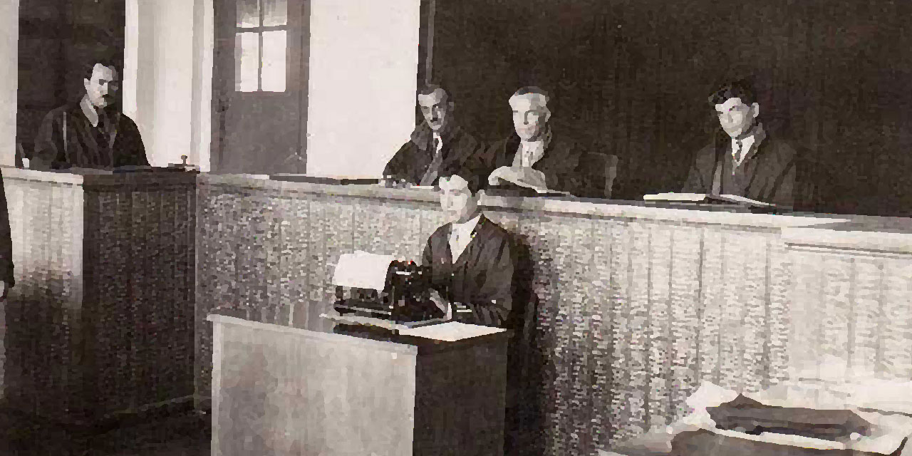 Bediüzzaman: İmanı kuvvetli bir adliye memurunun, on adam kadar millete ve vatana fâidesi olabilir