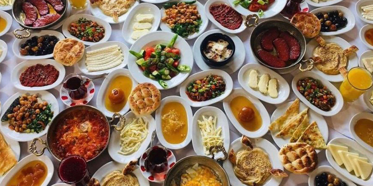 Müşterinin gözünü doyurma telaşı: Serpme kahvaltı israfı