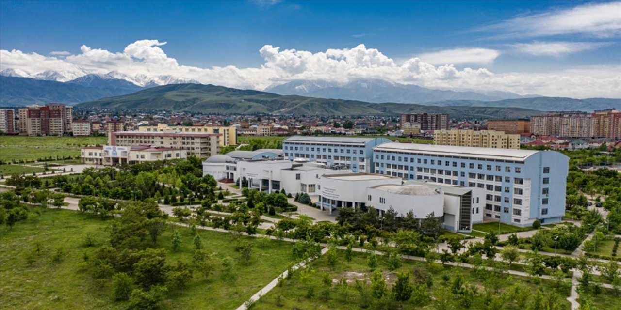Kırgızistan-Türkiye Manas Üniversitesi dünyanın iyi üniversiteleri sıralamasında yer aldı