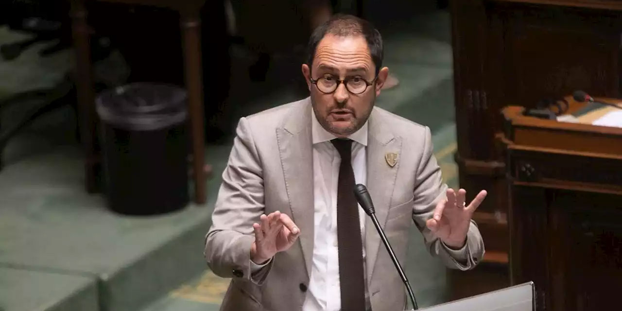 Belçika Adalet Bakanı, Müslümanların yakasından düşmüyor