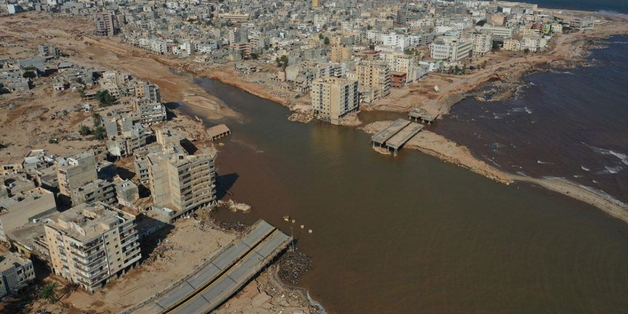Libyalı selzede: Rabbim, memleketimizden ve alemi İslam'dan bela ve musibetleri kaldır