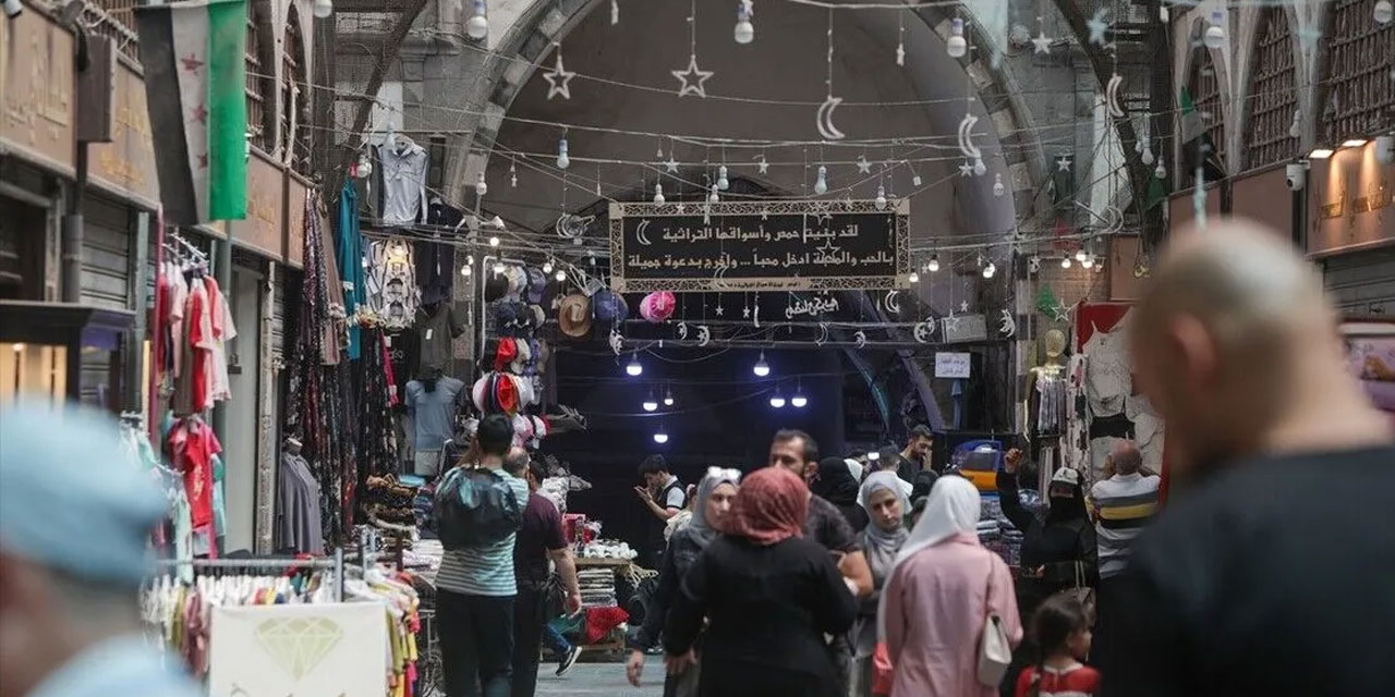 Suriye'de savaşın yaralarını saran tarihi Osmanlı Kapalı Çarşısı yeniden canlanıyor