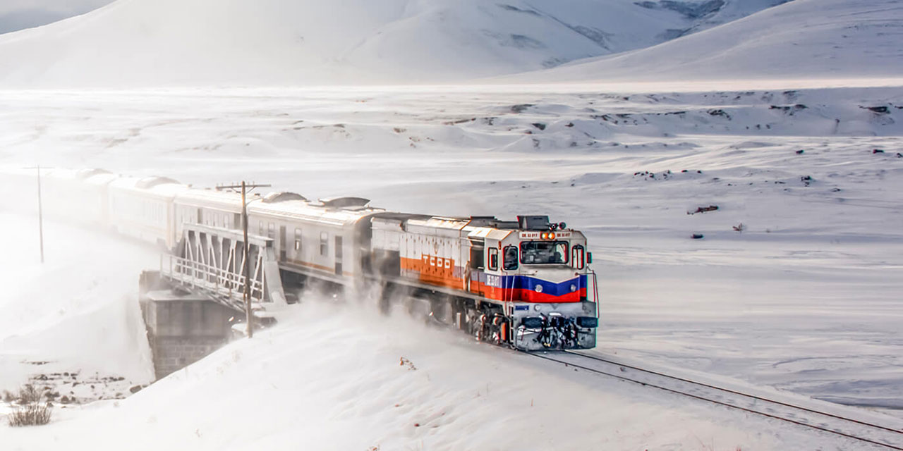 Turistik Doğu Ekspresi yeni sezon seferlerine başladı