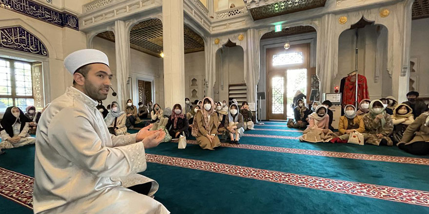 Japonlar, ramazan ruhunun anlamını arıyor