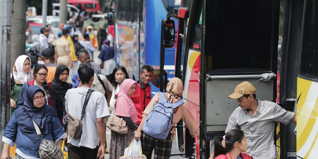 276 milyonluk Endonezya'da Müslümanların bayram göçü 'mudik'