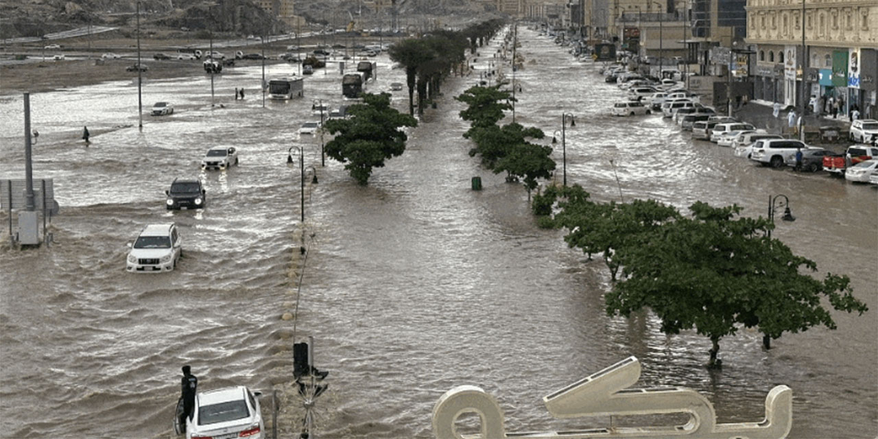 Mekke'de şiddetli yağış ve sel
