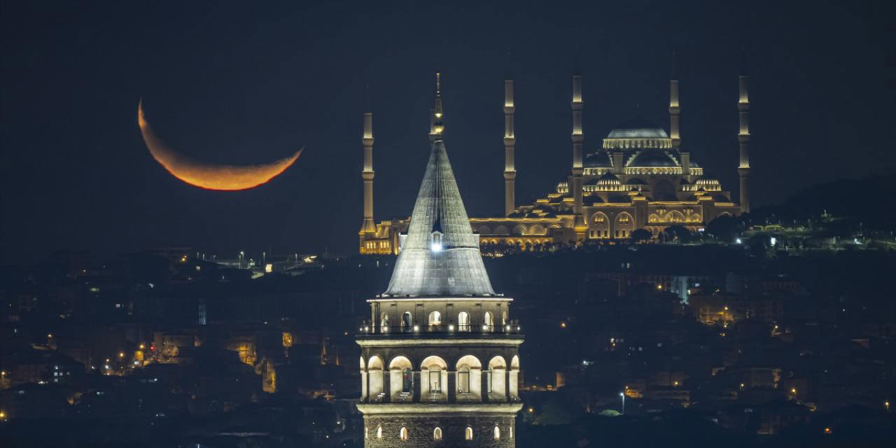 Hilalin görünme zamanları 2035 yılına kadar belirlendi