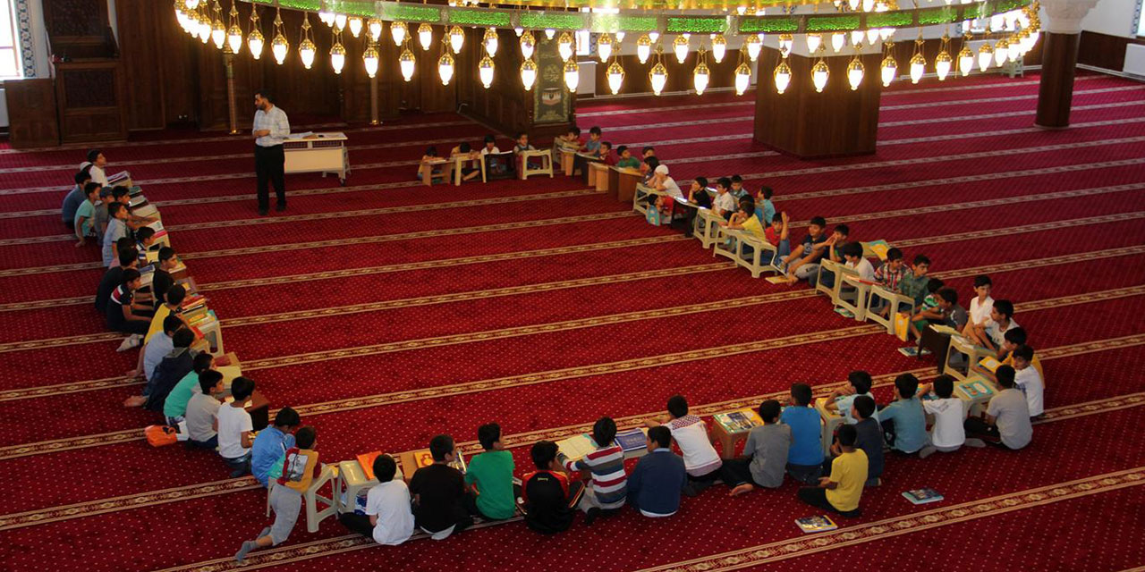 Yaz Kur'an kurslarında 2 milyon 400 bin öğrenci eğitim gördü