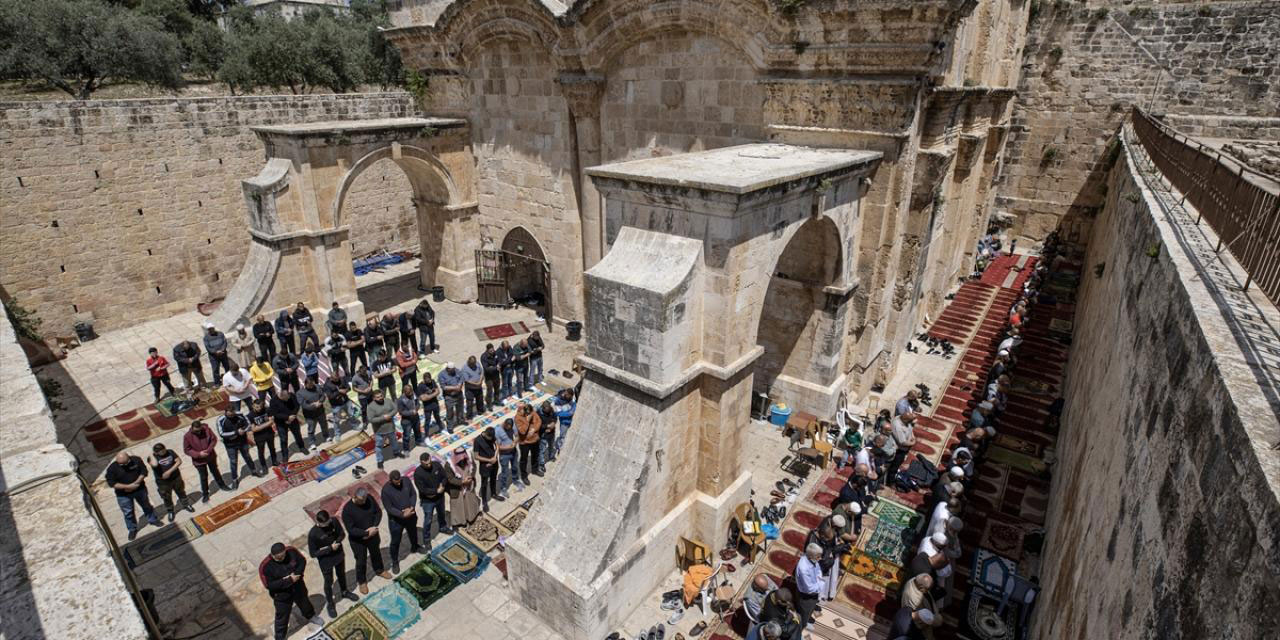 Rahmet Kapısı konumu ve mimari dokusuyla Mescid-i Aksa'nın 'ayrılmaz parçası'